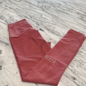 Fleo Warm Coral Leggings